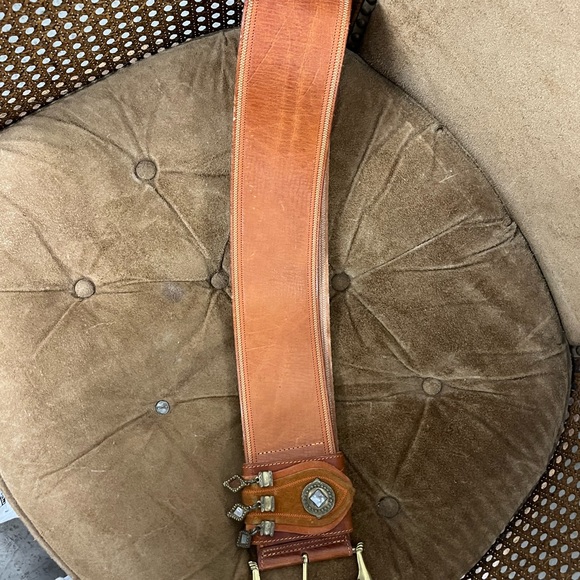 Vtg. Linea Pelle Made in Italy Wide Belt with Abalone Detail 🌵Large - Picture 4 of 6